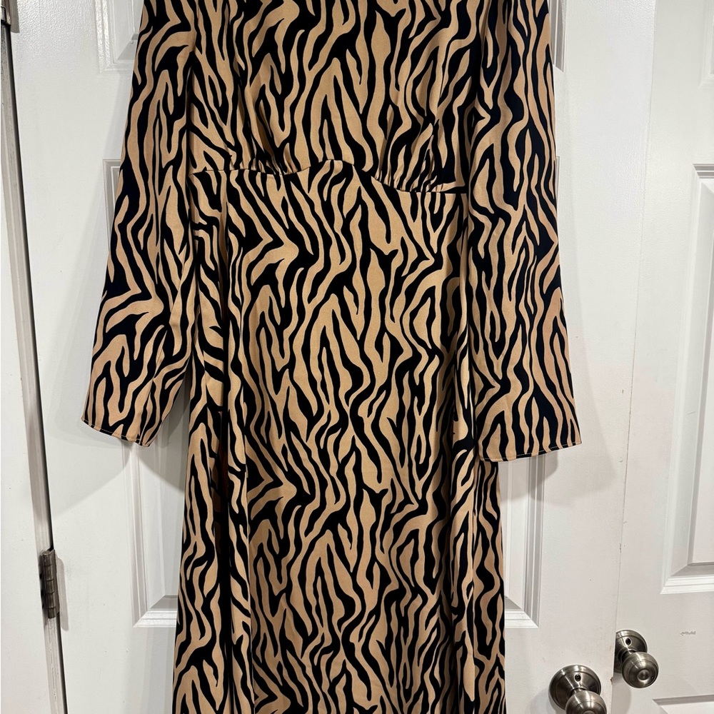 Nordstrom rack Black and Tan Animal Print Long Sleeve Dress